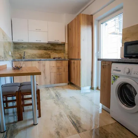 Apartment For Seven *